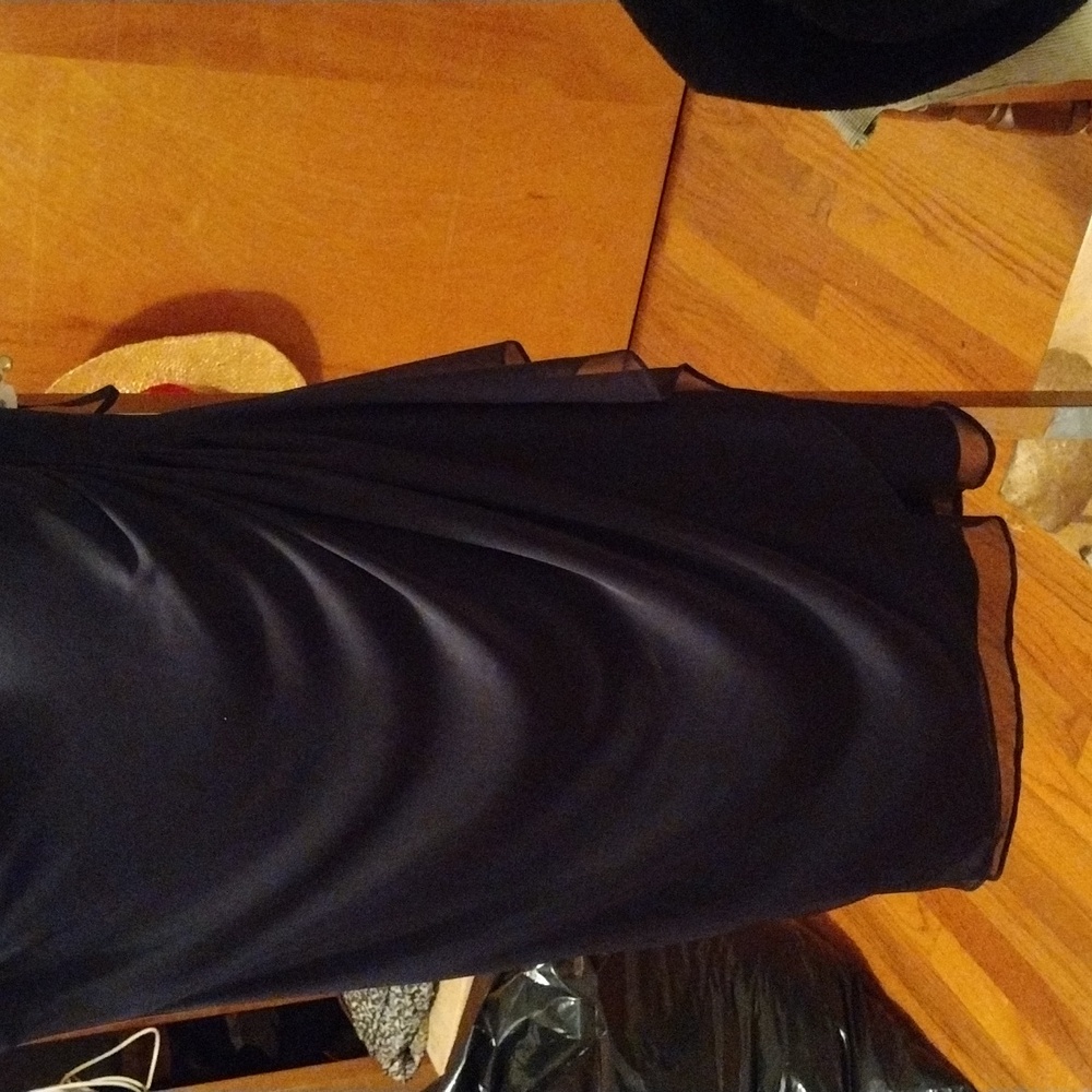 Xscape Dress - Picture 2 of 5